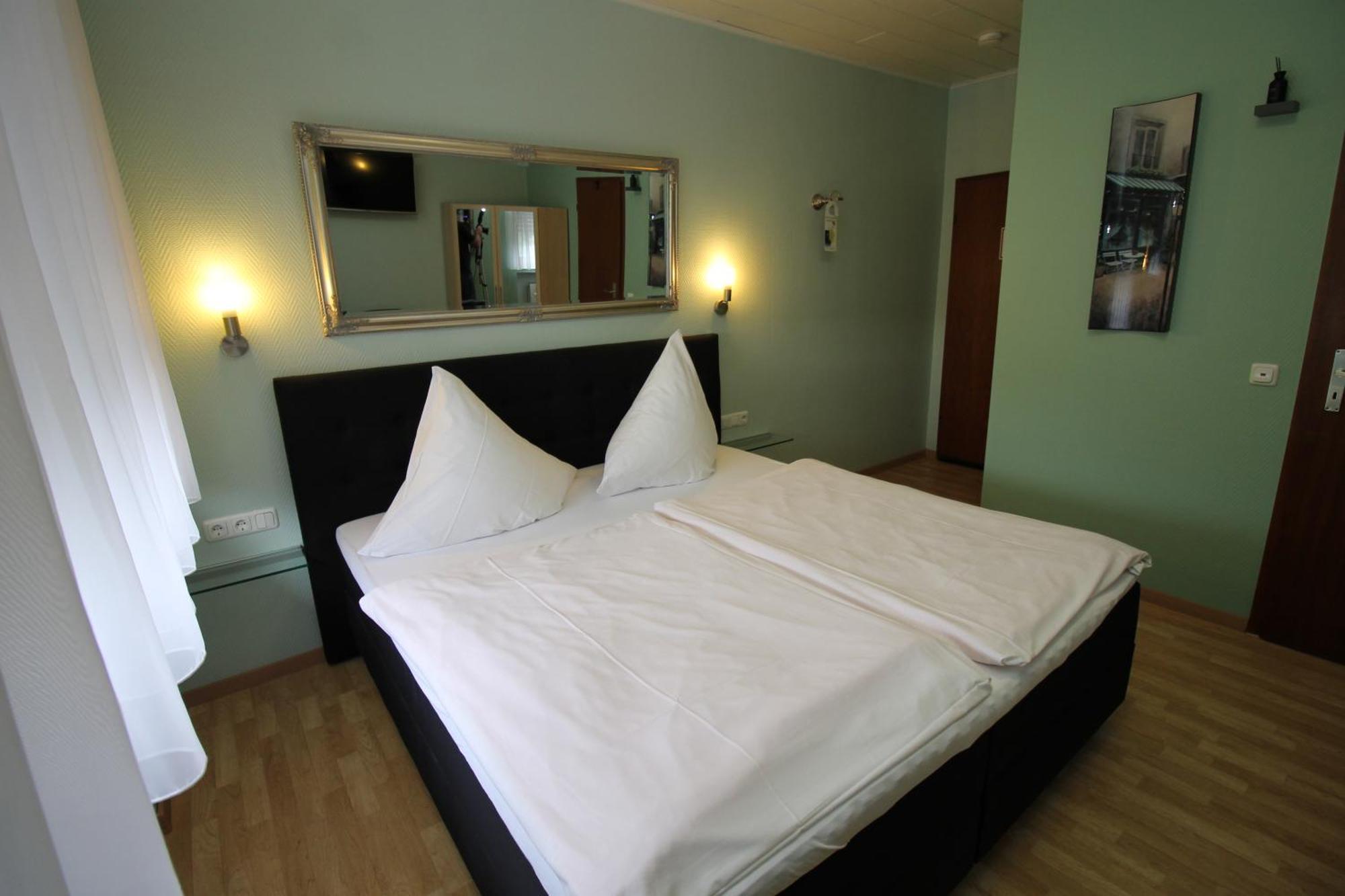 Hotel Geromont Plaidt ภายนอก รูปภาพ