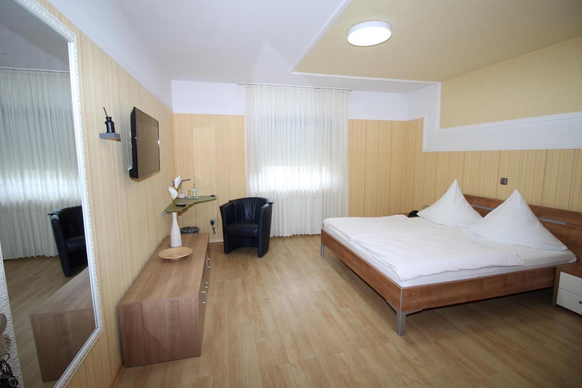 Hotel Geromont Plaidt ภายนอก รูปภาพ